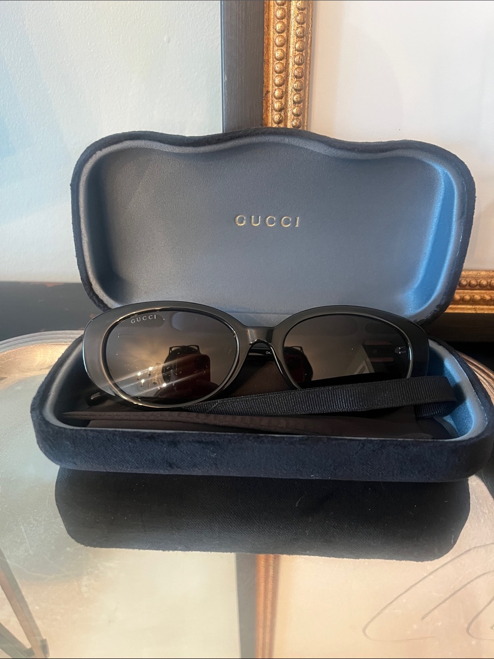 Gucci Black Oval Frame Sunglasses for Women
